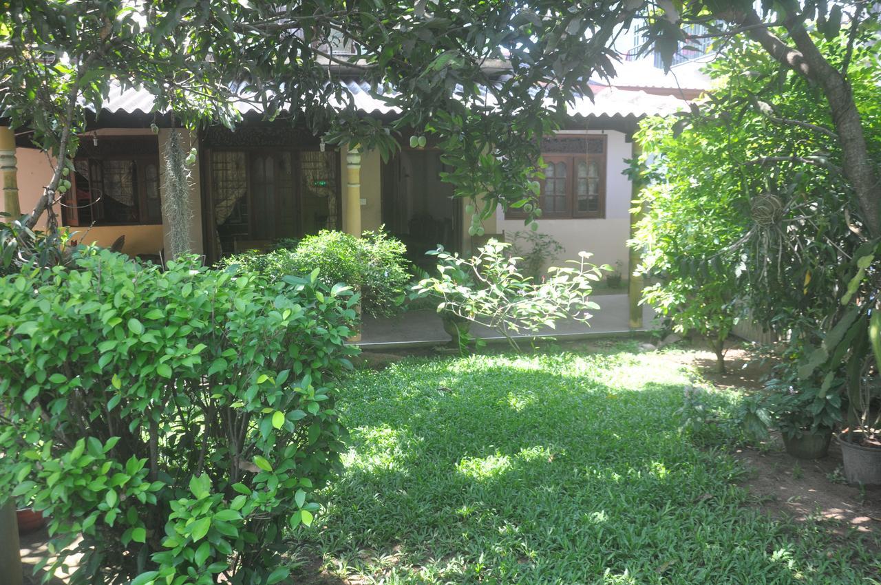 Nisadi Villa Bentota Exterior foto